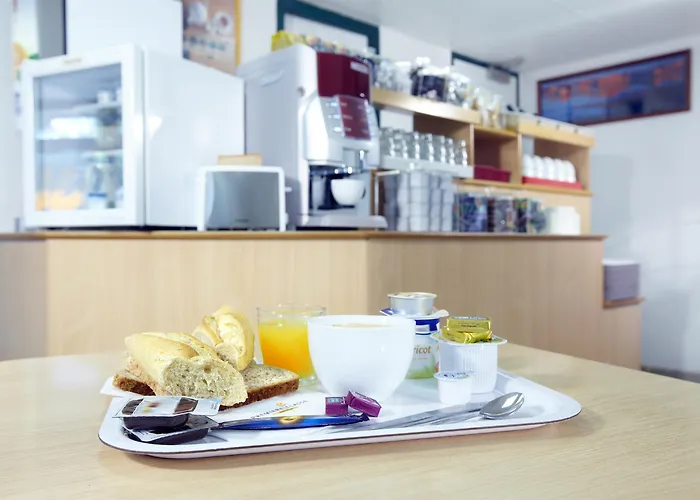 Отель Premiere Classe