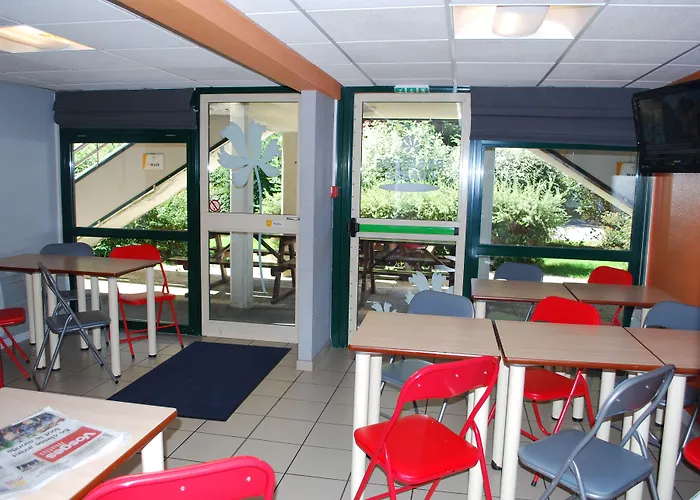 Отель Premiere Classe Эпиналь